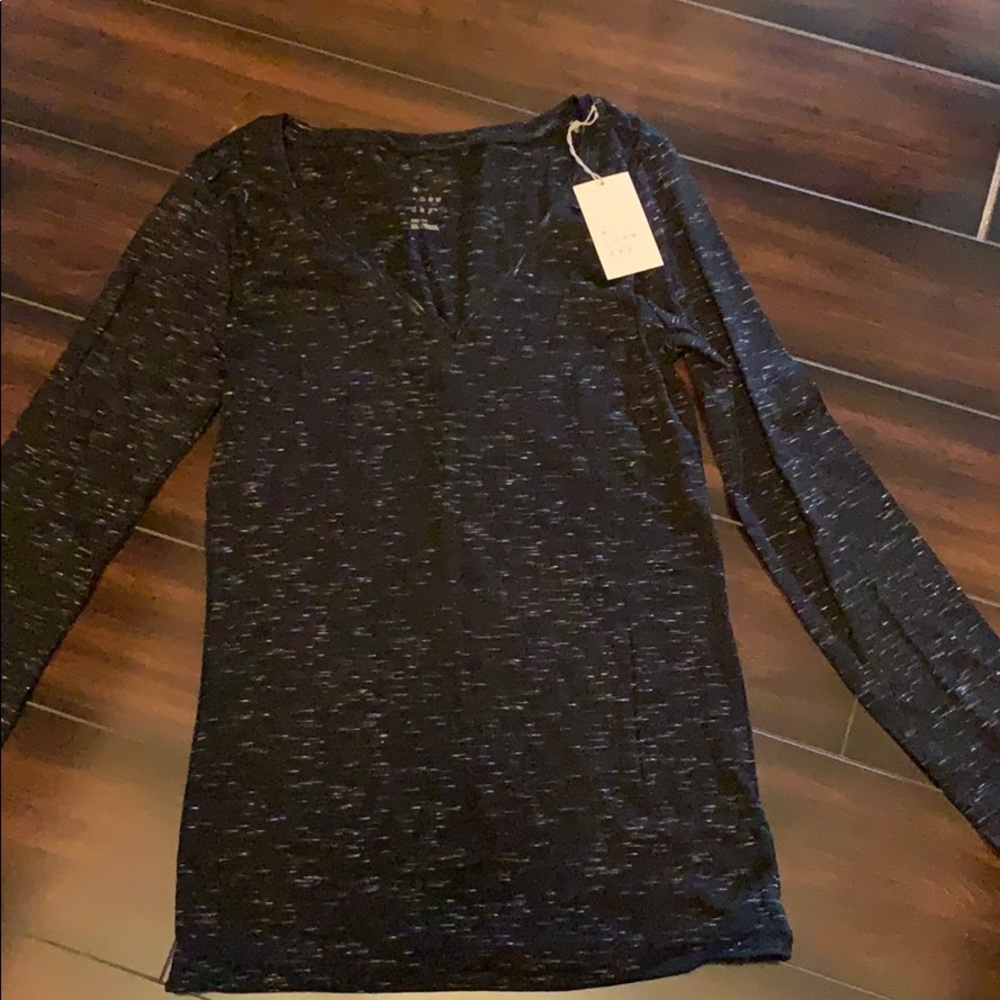 V- neck long sleeved shirt